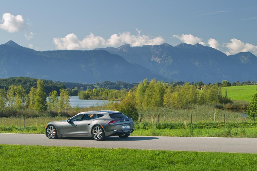  Fisker Karma Surf Concept 2011 года  (фото 17 из 47)